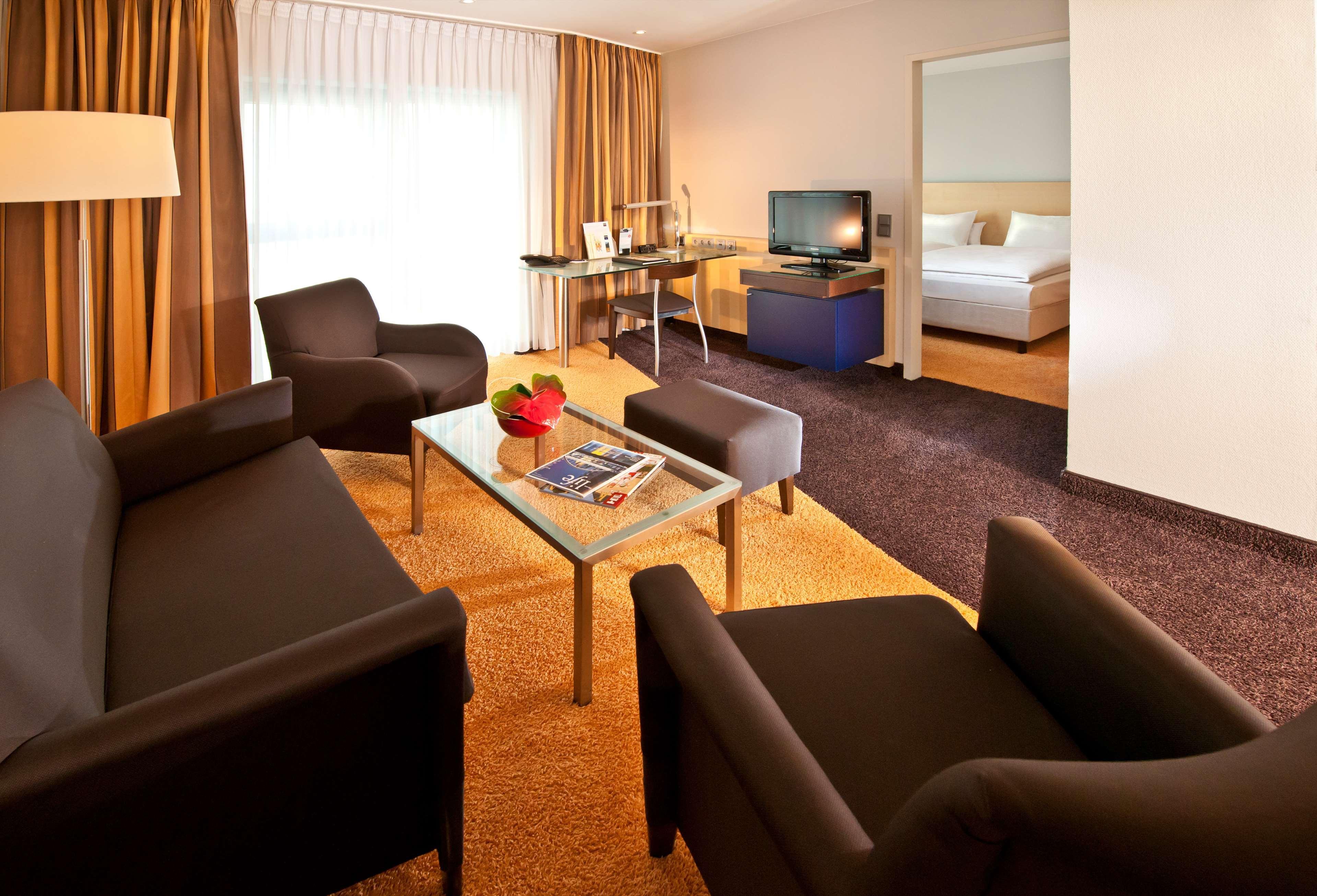 Dorint An Der Messe Koeln Hotel Екстериор снимка