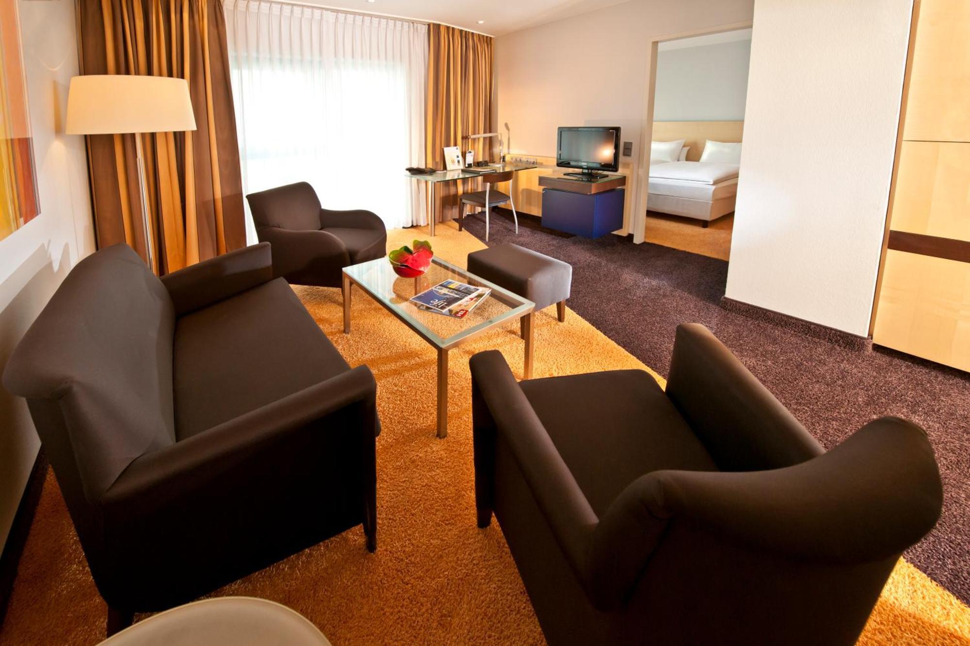 Dorint An Der Messe Koeln Hotel Екстериор снимка