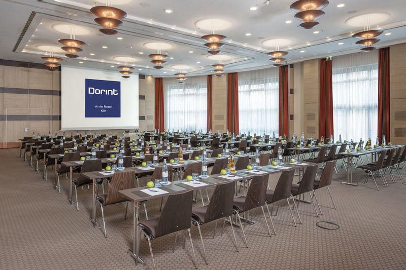 Dorint An Der Messe Koeln Hotel Екстериор снимка