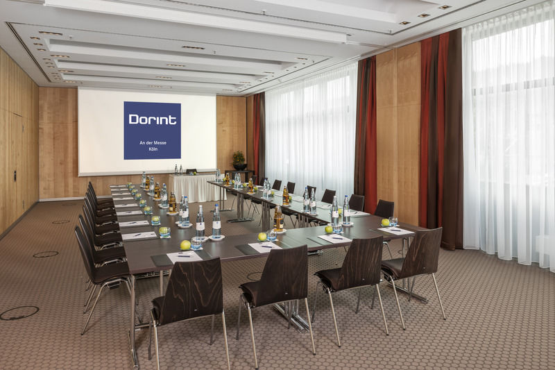 Dorint An Der Messe Koeln Hotel Екстериор снимка